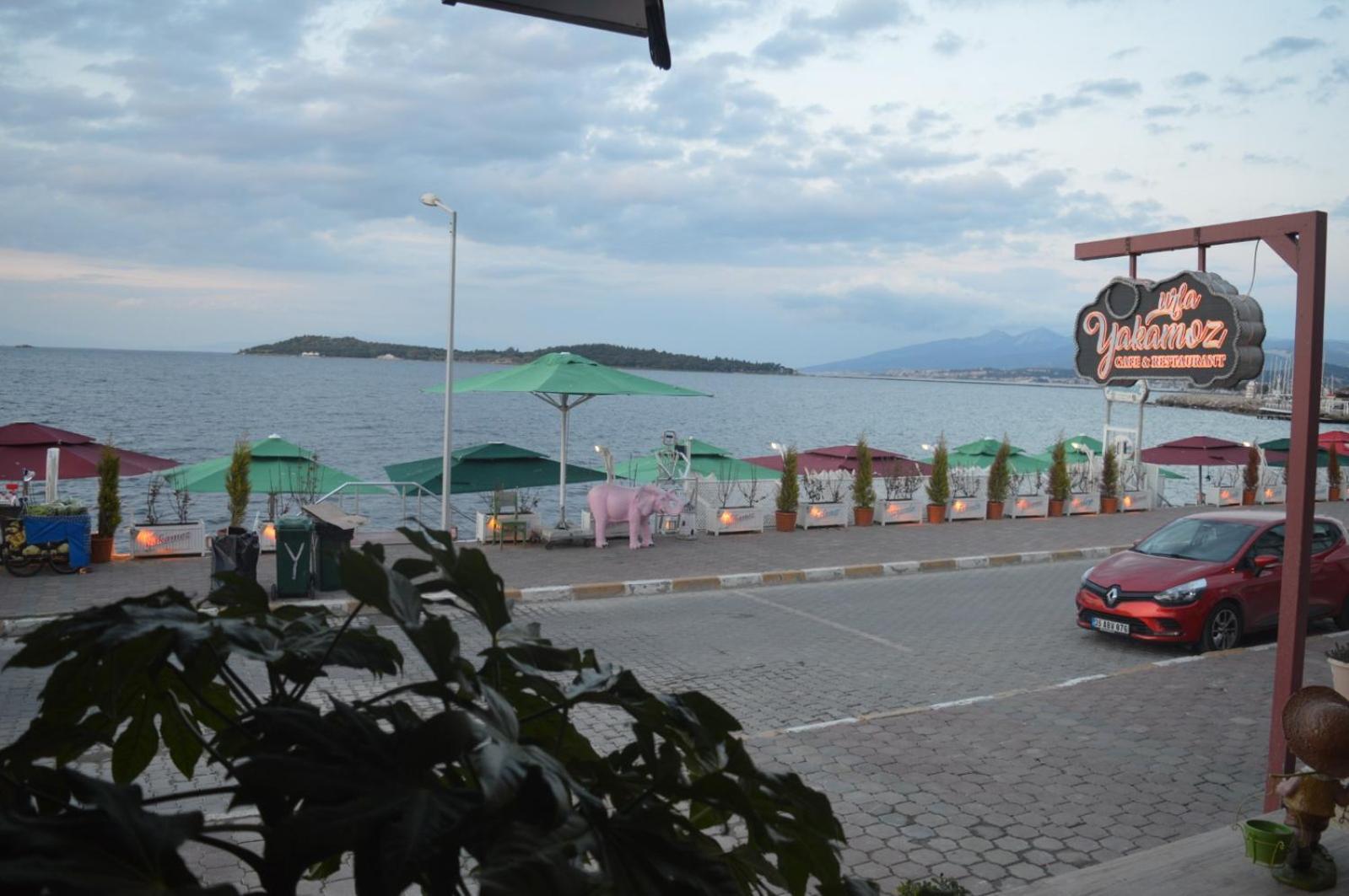 Yakamoz Otel Urla Buitenkant foto