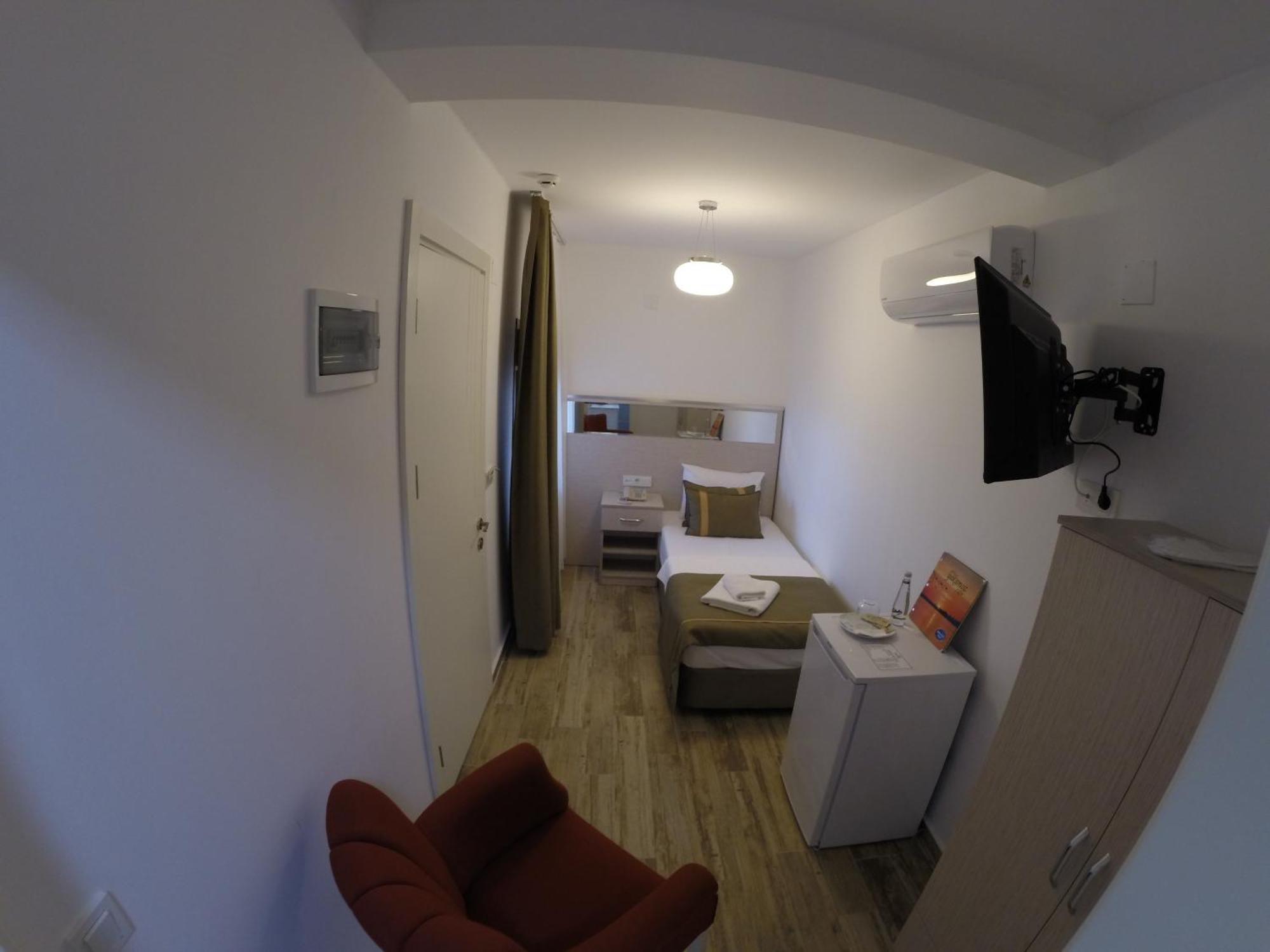 Yakamoz Otel Urla Buitenkant foto