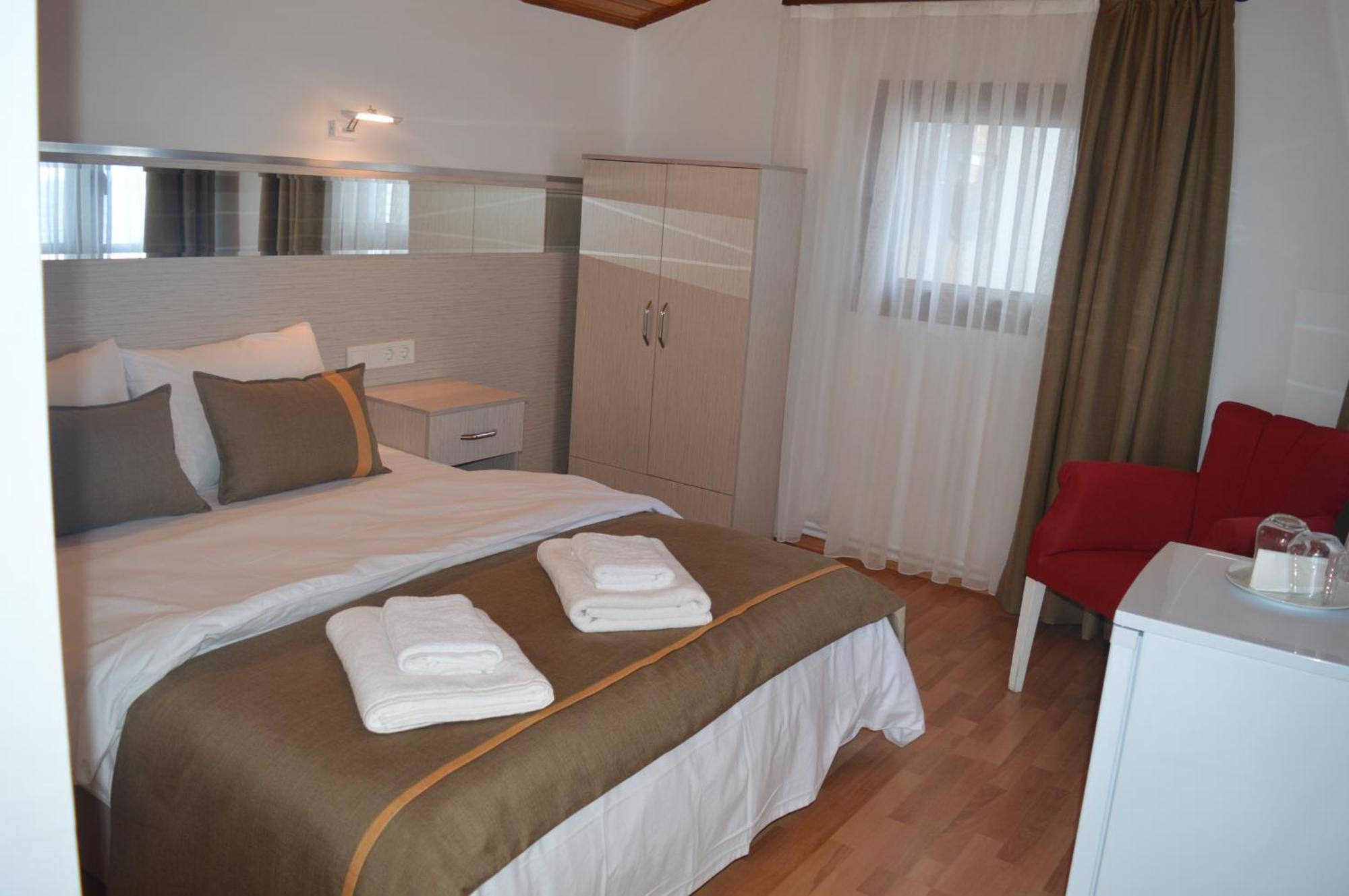 Yakamoz Otel Urla Buitenkant foto